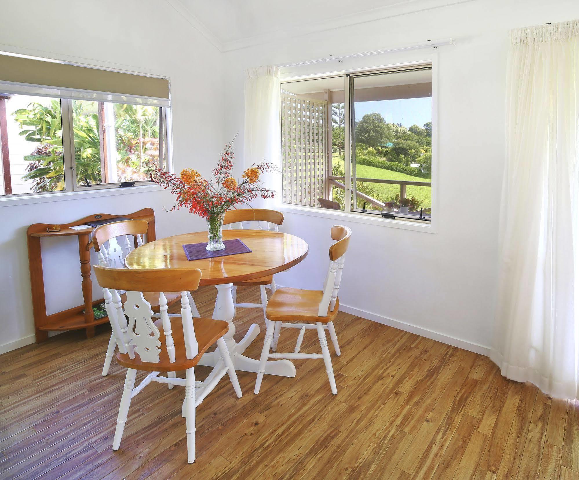 Poinciana Cottages Burnt Pine Exterior foto